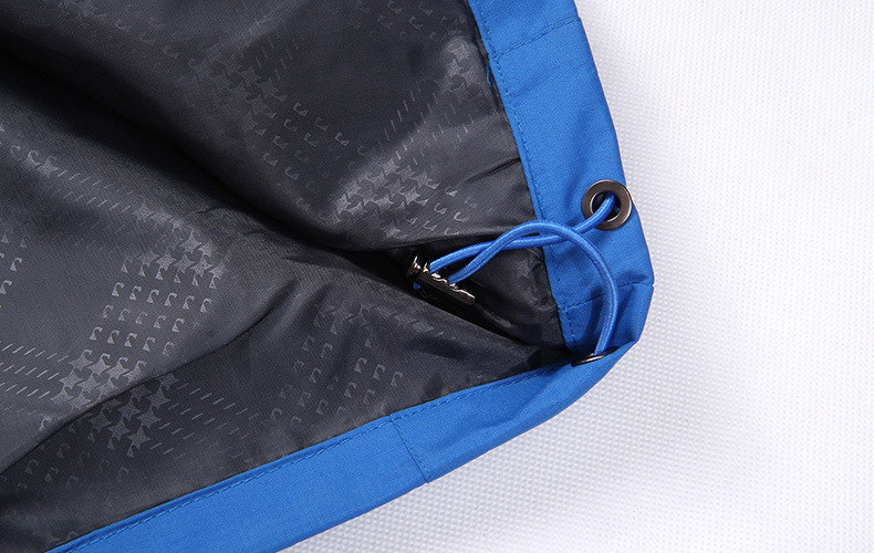 Training jacket wear 